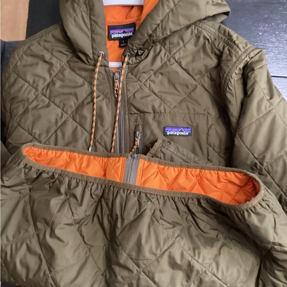 Patagonia olive  Green Hooded Jacket with Orange Interior - Picture 6 of 10